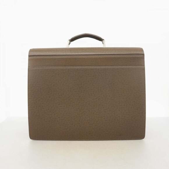 Louis Vuitton Taiga Pilot Case Ural M30028 Grizzly Men's Bag